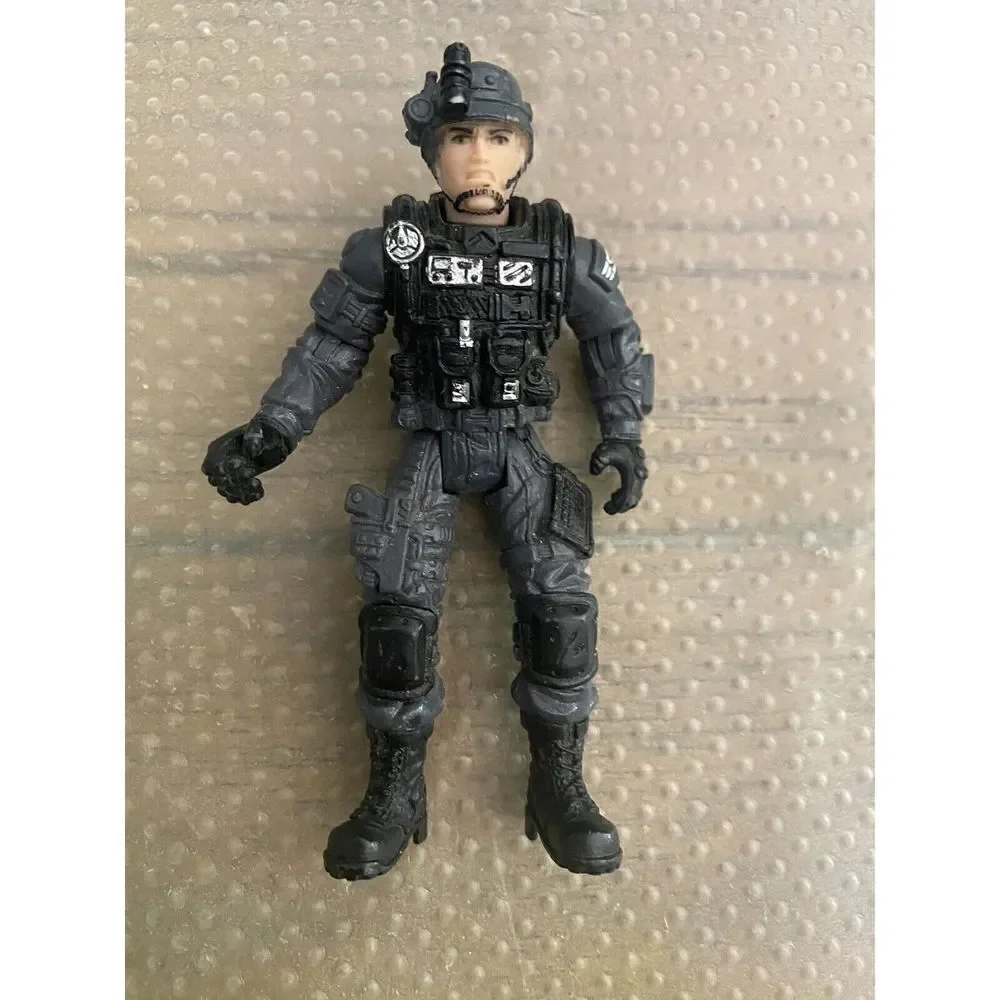 Sentinel 1 True Heroes Action Figure Grey & Black